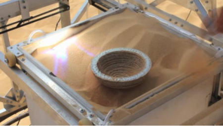 MIT Media Lab所属の工業デザイナー、太陽光で動くエコな3Dプリンタを開発2