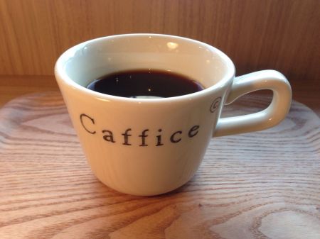 NHN PlayArtがカフェ事業に参入　新宿三丁目に「Caffice」をオープン