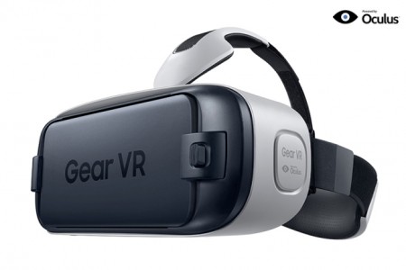 DMM、VRヘッドマウントディスプレイ「Gear VR」のレンタルを開始