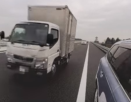 JAF、高速道路の危険について検証した360度動画を公開